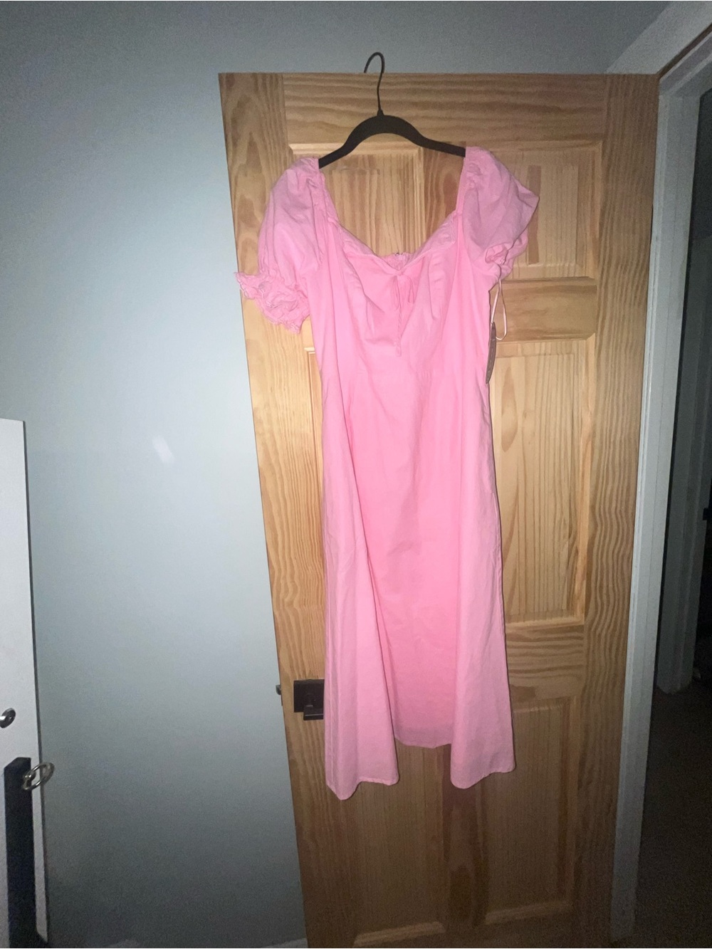 Pink Puff Sleeve Midi Dress with Sweetheart Neckline